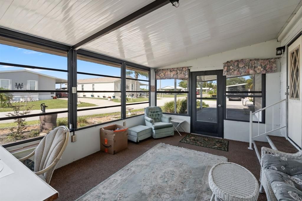 待售: $143,000 (2 贝兹, 2 浴室, 1300 平方英尺)