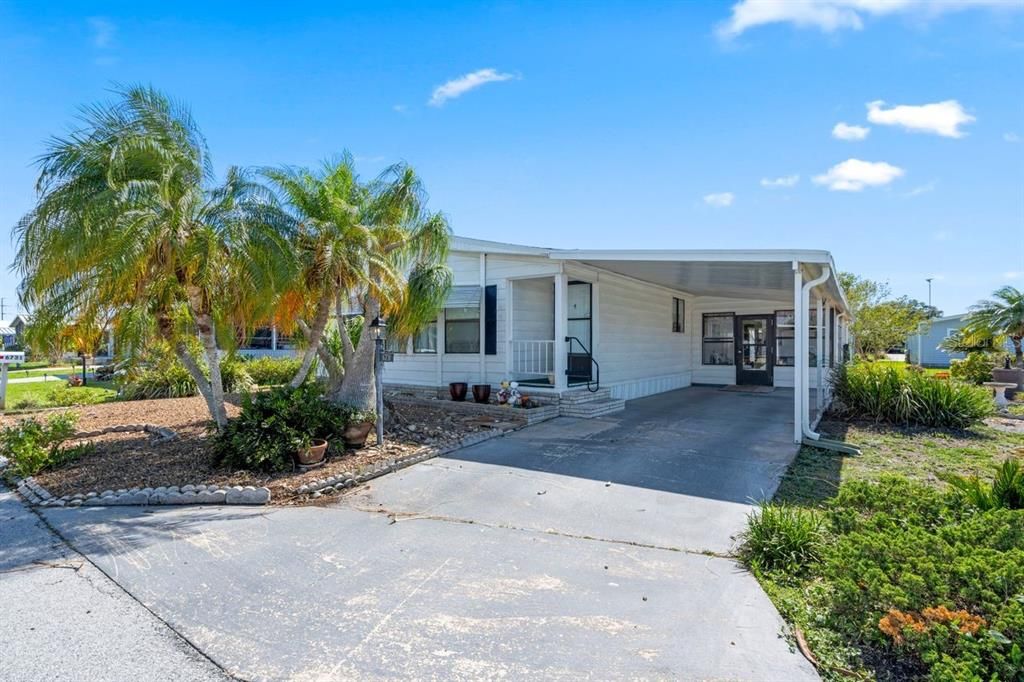 待售: $143,000 (2 贝兹, 2 浴室, 1300 平方英尺)