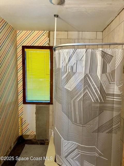 En Venta: $340,000 (4 camas, 3 baños, 2383 Pies cuadrados)