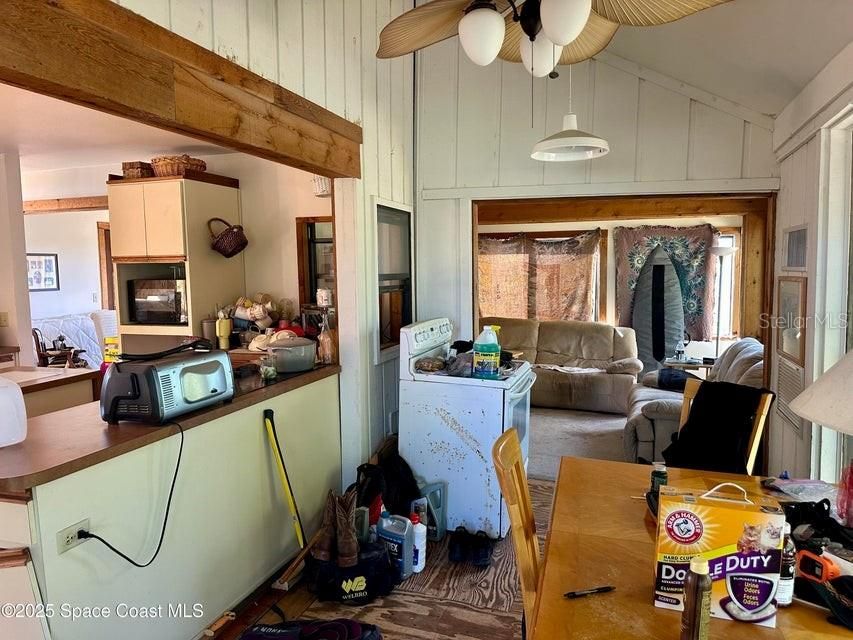 En Venta: $340,000 (4 camas, 3 baños, 2383 Pies cuadrados)