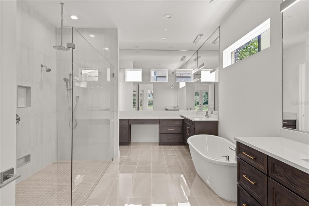 待售: $1,718,981 (4 贝兹, 4 浴室, 4263 平方英尺)