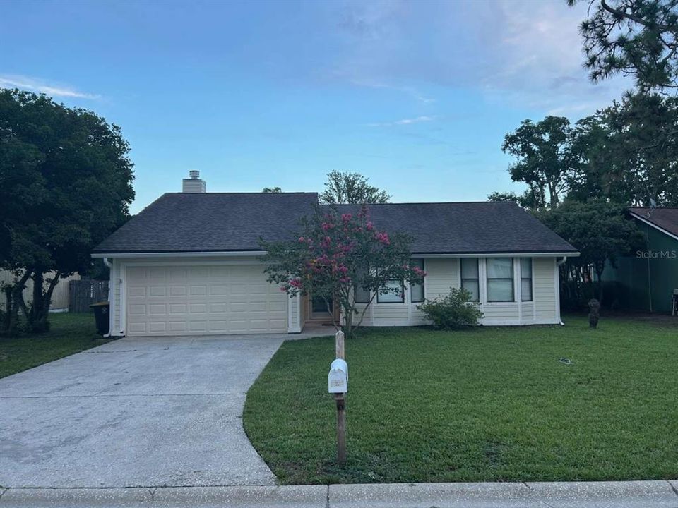 Recently Sold: $239,900 (3 beds, 2 baths, 1264 Square Feet)