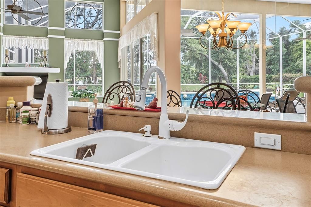 For Sale: $1,100,000 (4 beds, 4 baths, 4208 Square Feet)