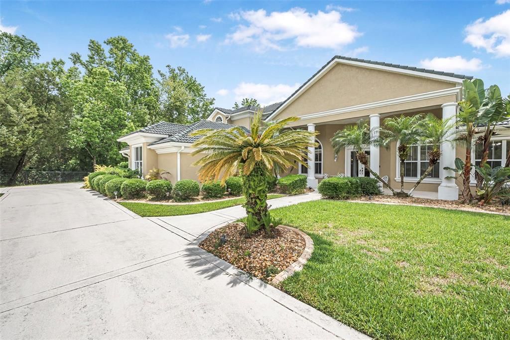 For Sale: $1,100,000 (4 beds, 4 baths, 4208 Square Feet)