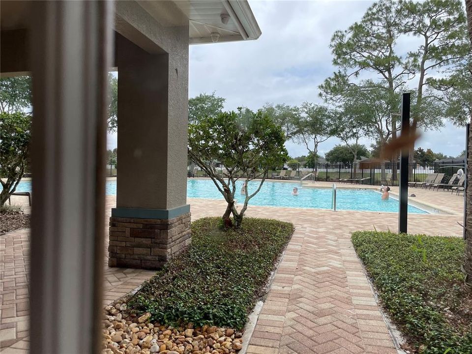 For Rent: $2,200 (4 beds, 2 baths, 1891 Square Feet)