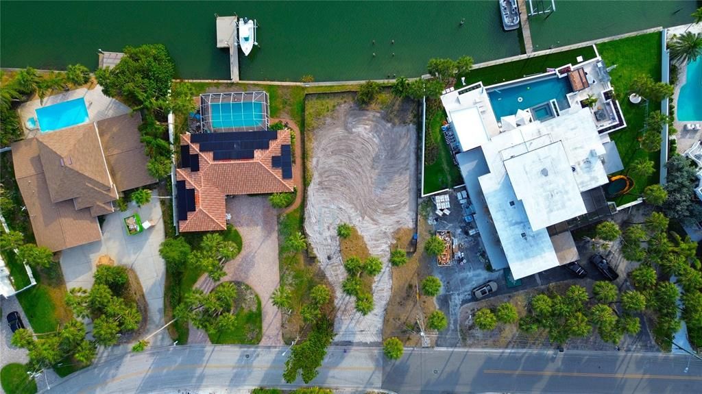 En Venta: $1,500,000 (0.22 acres)