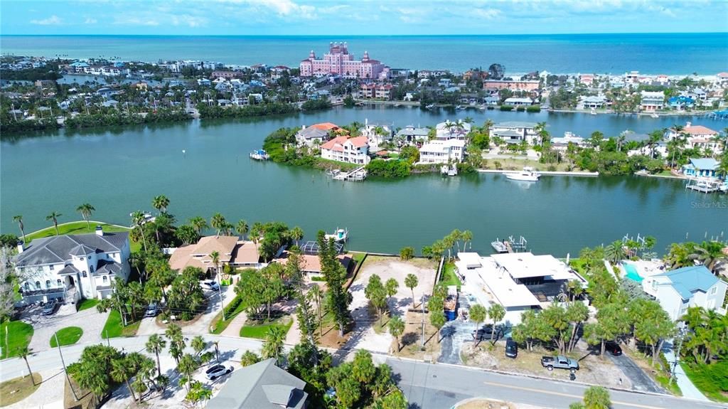 En Venta: $1,500,000 (0.22 acres)