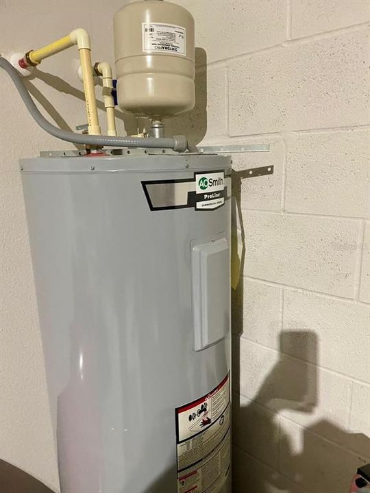 En Venta: $350,000 (4 camas, 2 baños, 2232 Pies cuadrados)