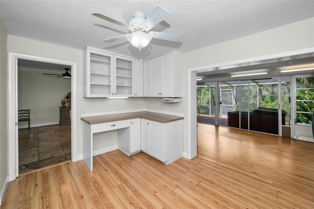 Active With Contract: $335,000 (2 beds, 2 baths, 1347 Square Feet)