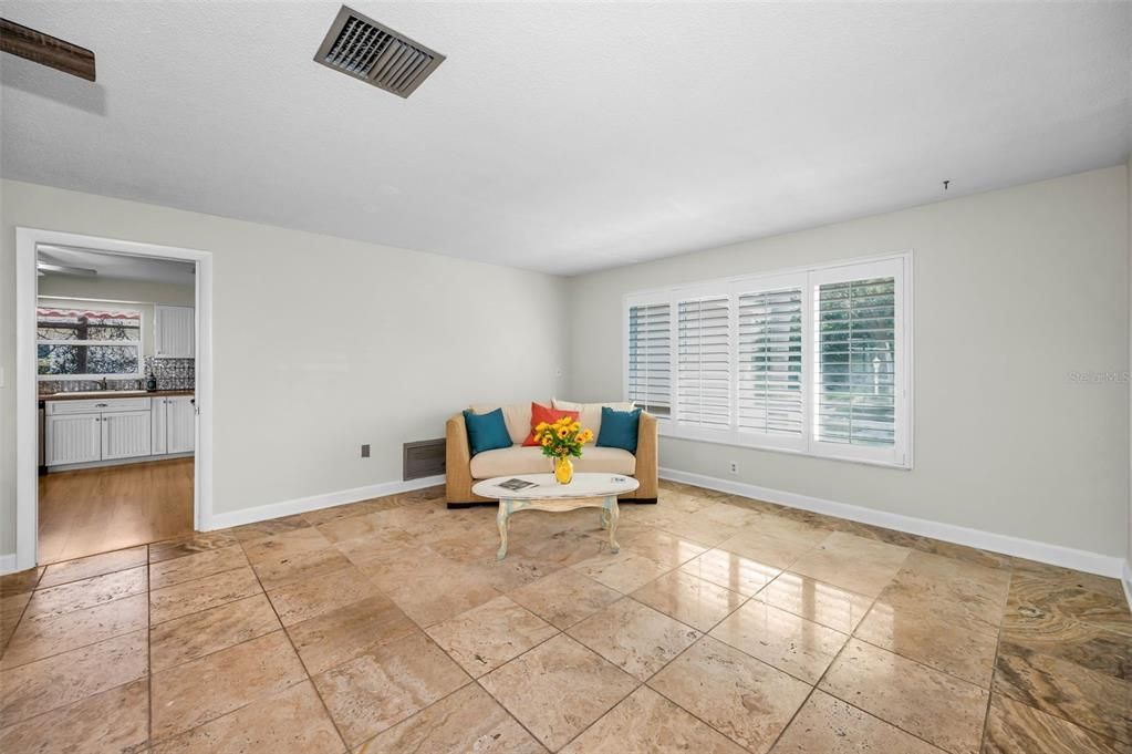 Active With Contract: $335,000 (2 beds, 2 baths, 1347 Square Feet)