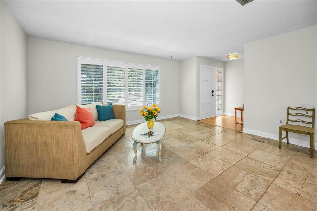 Active With Contract: $335,000 (2 beds, 2 baths, 1347 Square Feet)