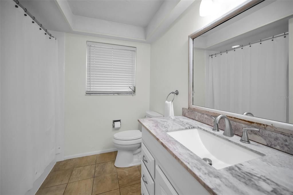 Active With Contract: $335,000 (2 beds, 2 baths, 1347 Square Feet)