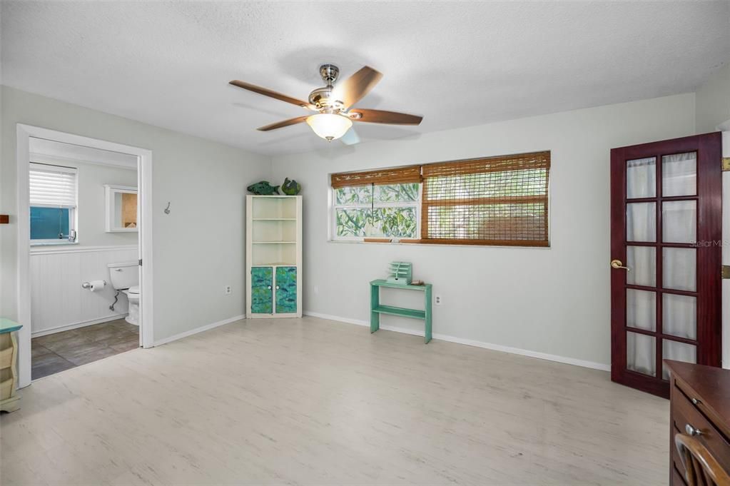 Active With Contract: $335,000 (2 beds, 2 baths, 1347 Square Feet)