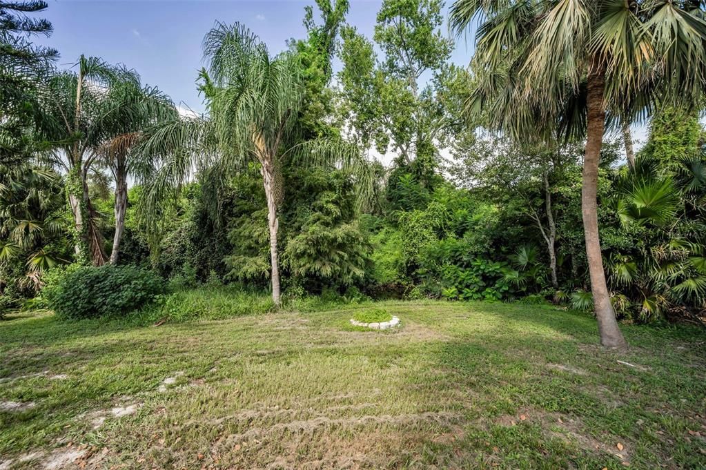 Active With Contract: $335,000 (2 beds, 2 baths, 1347 Square Feet)