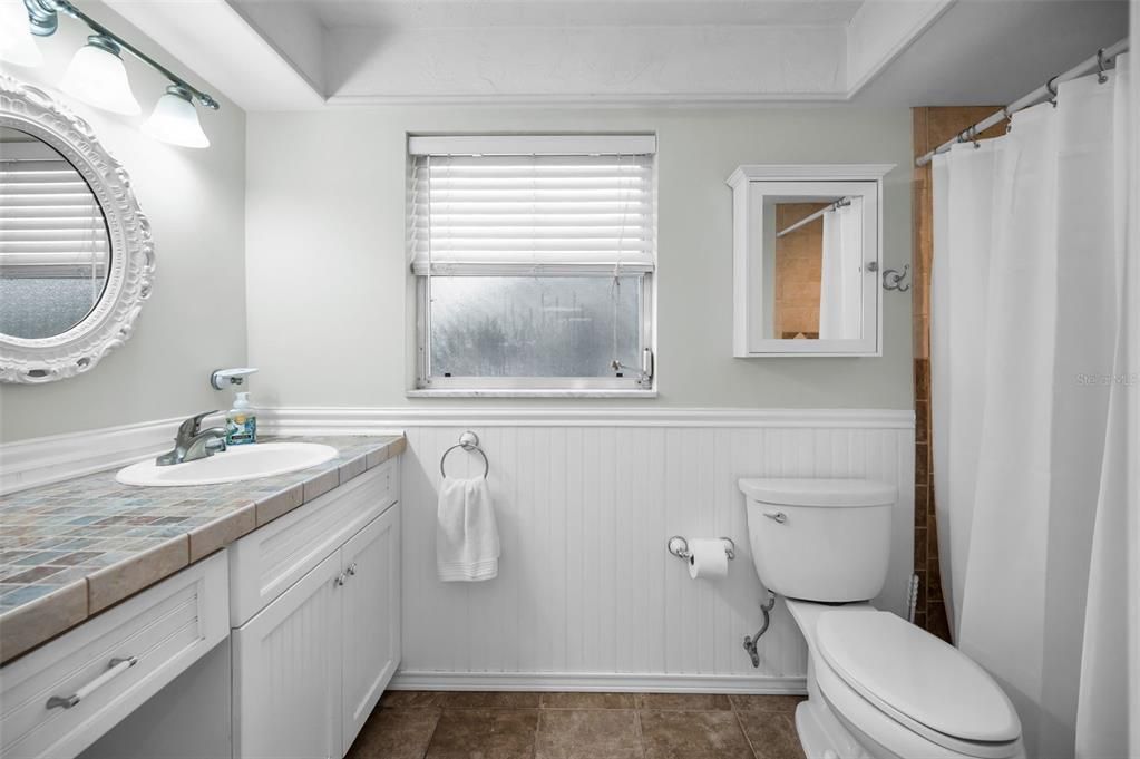 Active With Contract: $335,000 (2 beds, 2 baths, 1347 Square Feet)