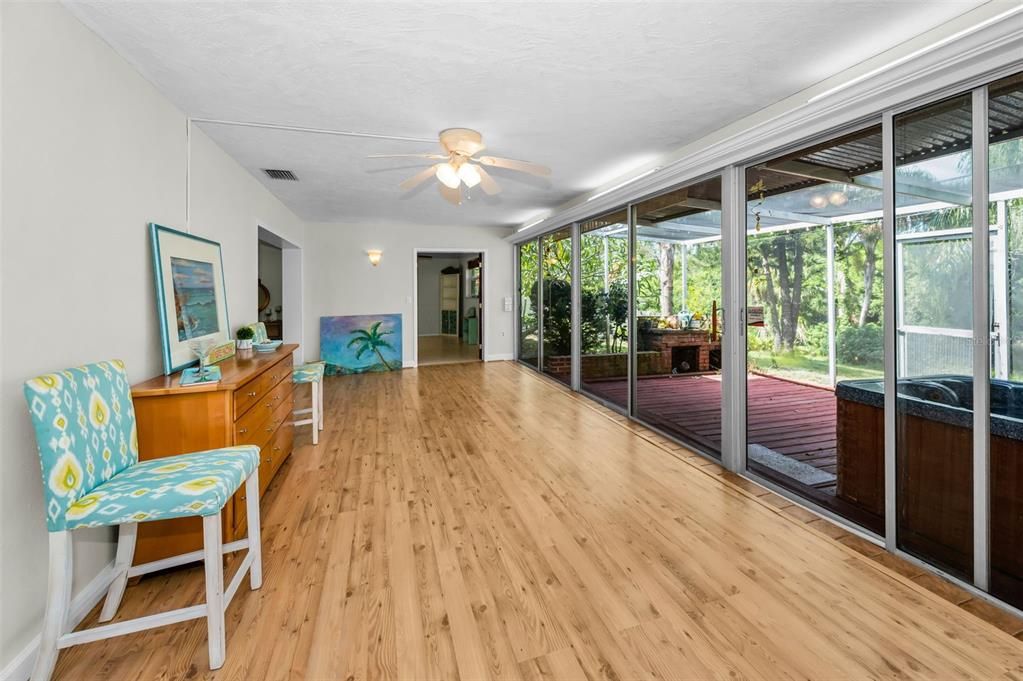 Active With Contract: $335,000 (2 beds, 2 baths, 1347 Square Feet)