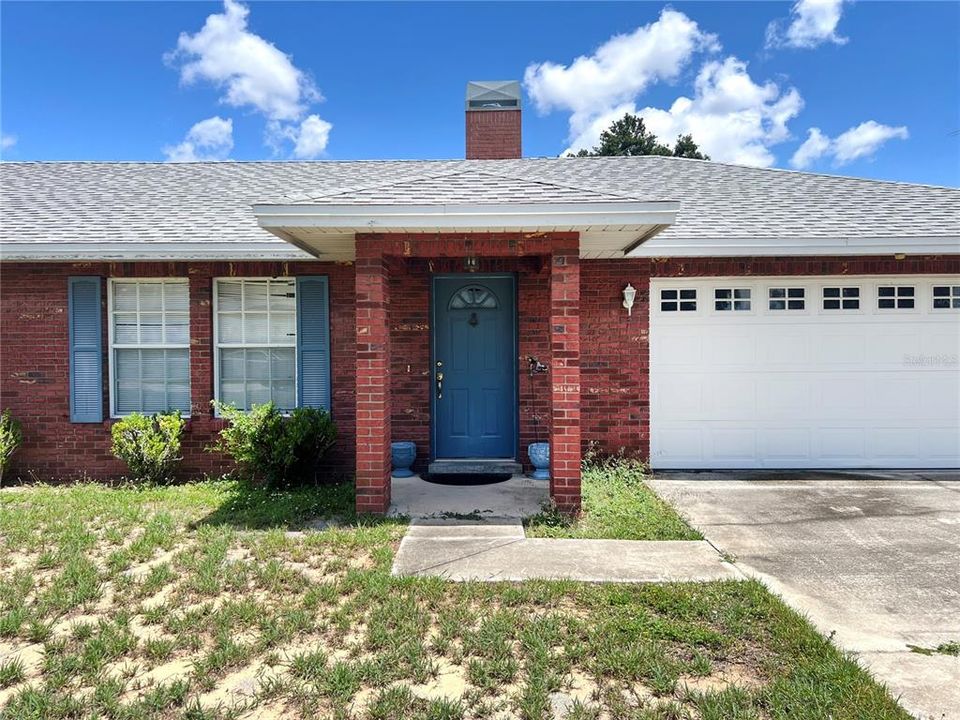 最近售出: $230,000 (2 贝兹, 2 浴室, 1556 平方英尺)