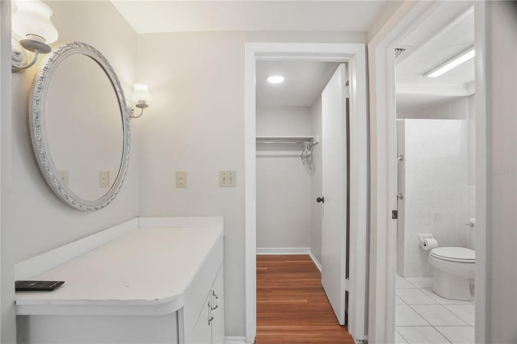 Под контрактом: $340,000 (4 спален, 3 ванн, 2047 Квадратных фут)