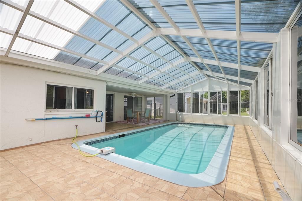 Под контрактом: $340,000 (4 спален, 3 ванн, 2047 Квадратных фут)