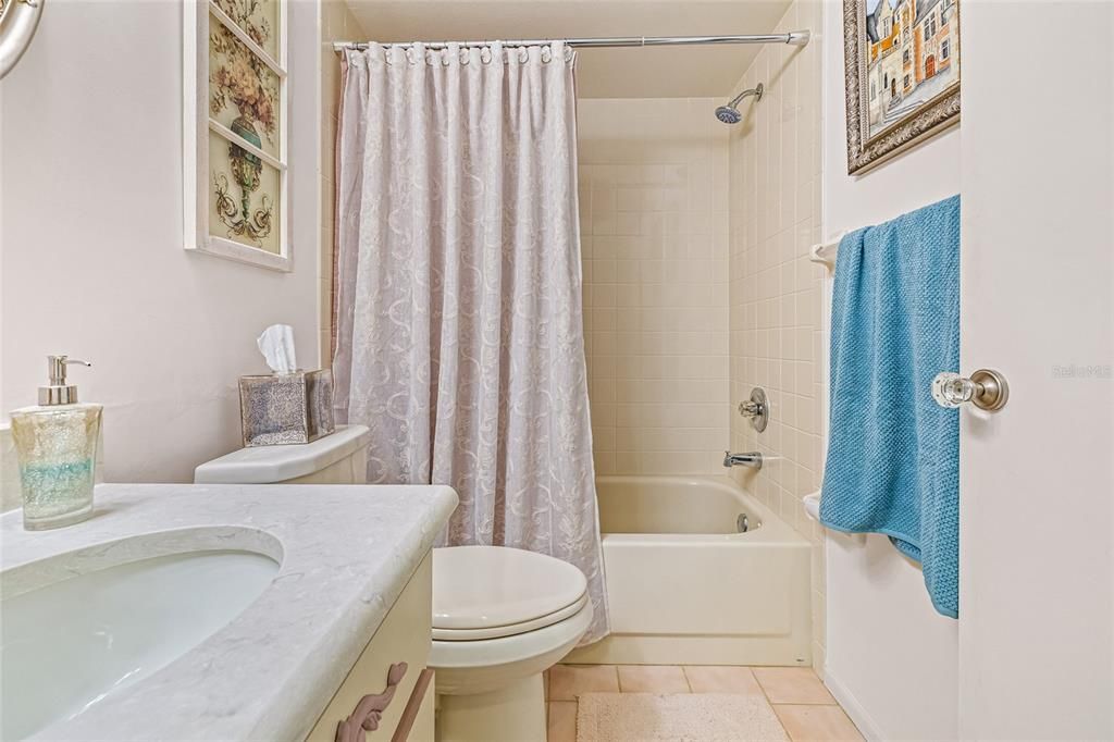 Active With Contract: $179,000 (2 beds, 2 baths, 1155 Square Feet)