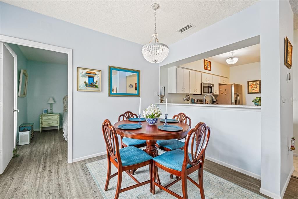 Active With Contract: $179,000 (2 beds, 2 baths, 1155 Square Feet)