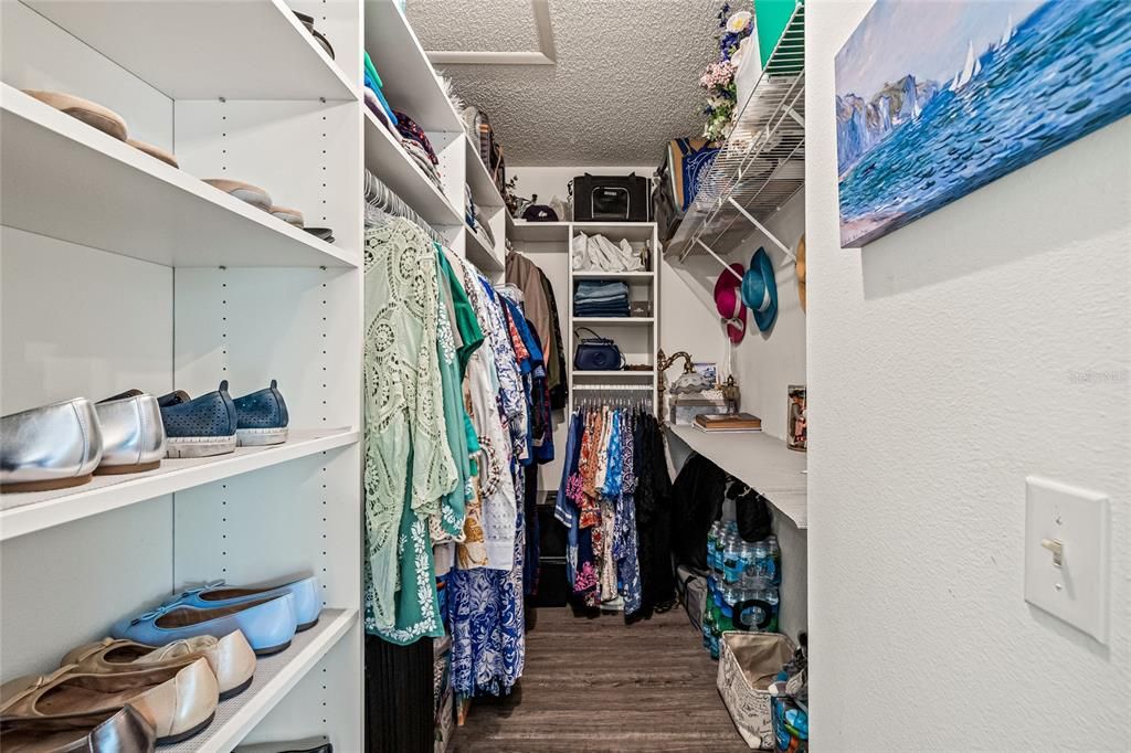 Active With Contract: $179,000 (2 beds, 2 baths, 1155 Square Feet)