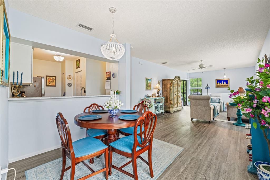 Active With Contract: $179,000 (2 beds, 2 baths, 1155 Square Feet)