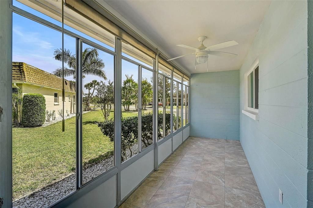 For Sale: $144,400 (2 beds, 2 baths, 1044 Square Feet)