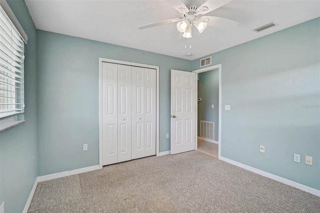 For Sale: $144,400 (2 beds, 2 baths, 1044 Square Feet)