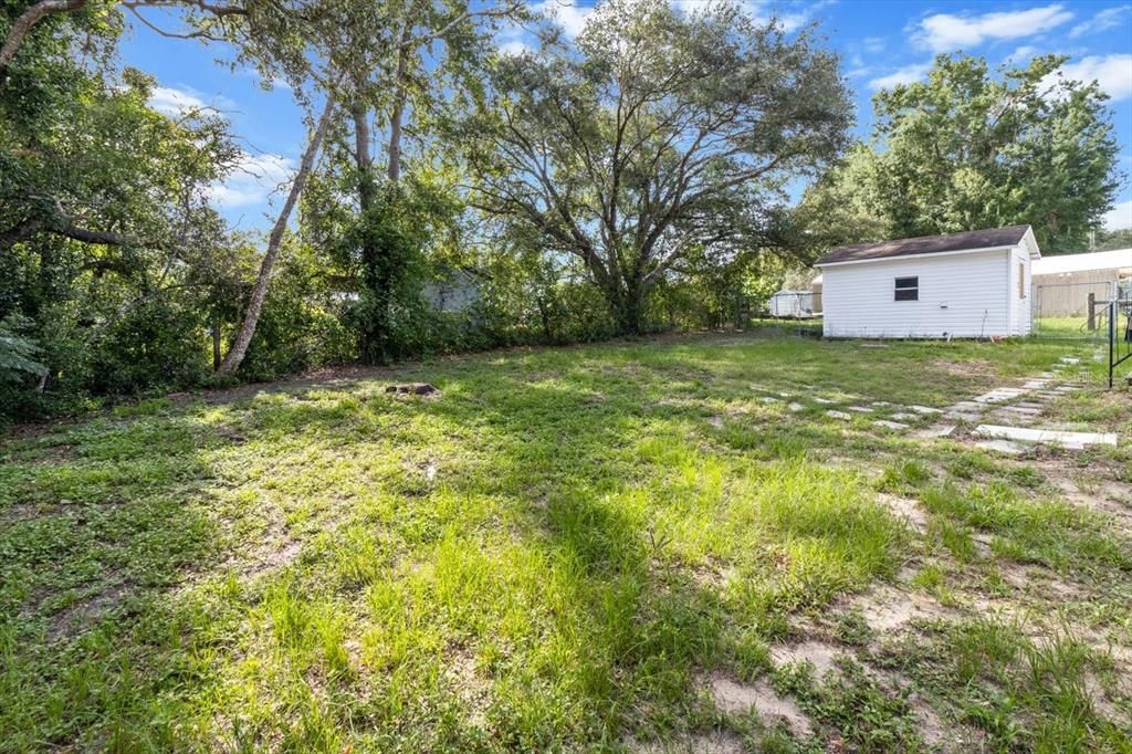 合同活跃: $136,000 (2 贝兹, 2 浴室, 960 平方英尺)