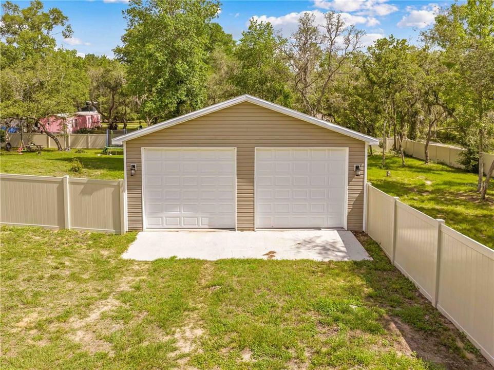 For Sale: $325,000 (4 beds, 2 baths, 1768 Square Feet)