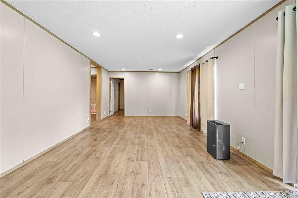 For Sale: $325,000 (4 beds, 2 baths, 1768 Square Feet)