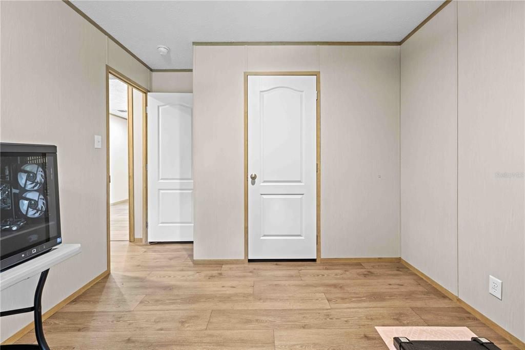 For Sale: $325,000 (4 beds, 2 baths, 1768 Square Feet)