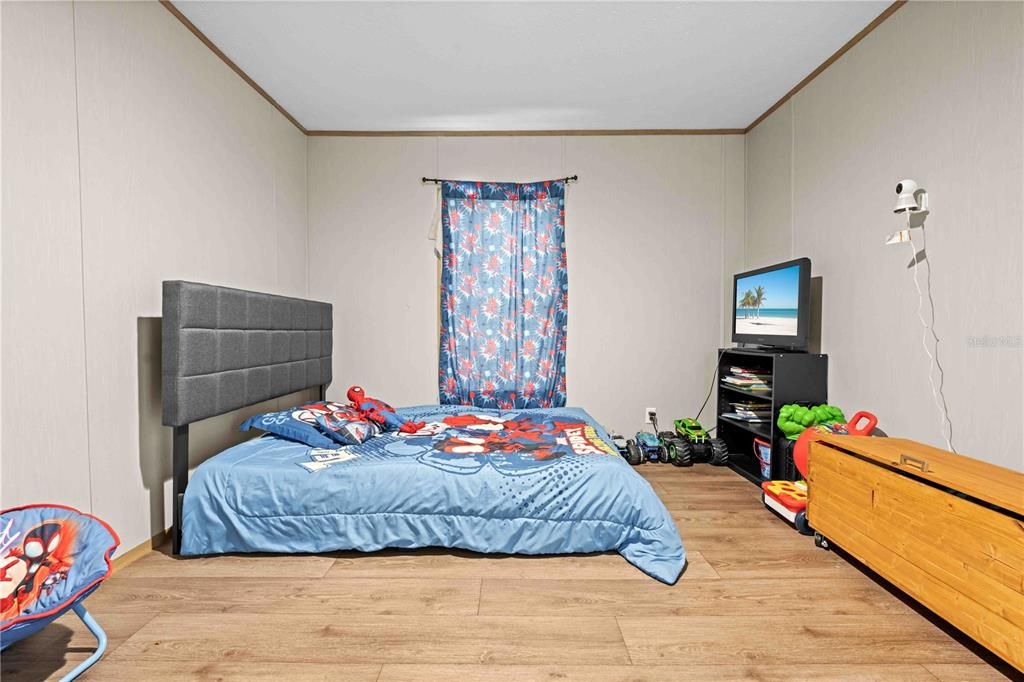 For Sale: $325,000 (4 beds, 2 baths, 1768 Square Feet)