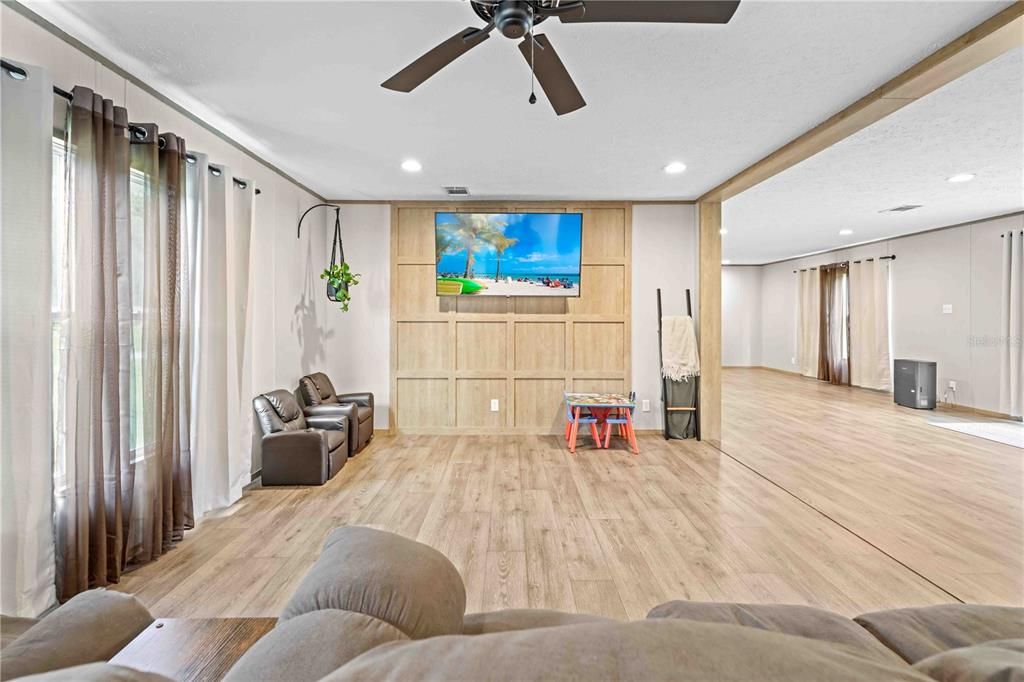 For Sale: $325,000 (4 beds, 2 baths, 1768 Square Feet)