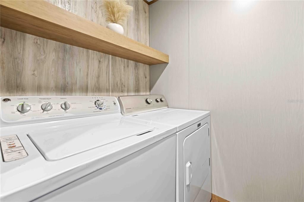 For Sale: $325,000 (4 beds, 2 baths, 1768 Square Feet)