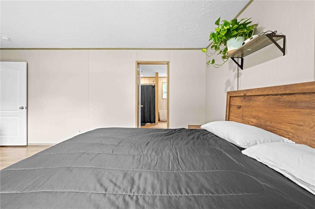 For Sale: $325,000 (4 beds, 2 baths, 1768 Square Feet)