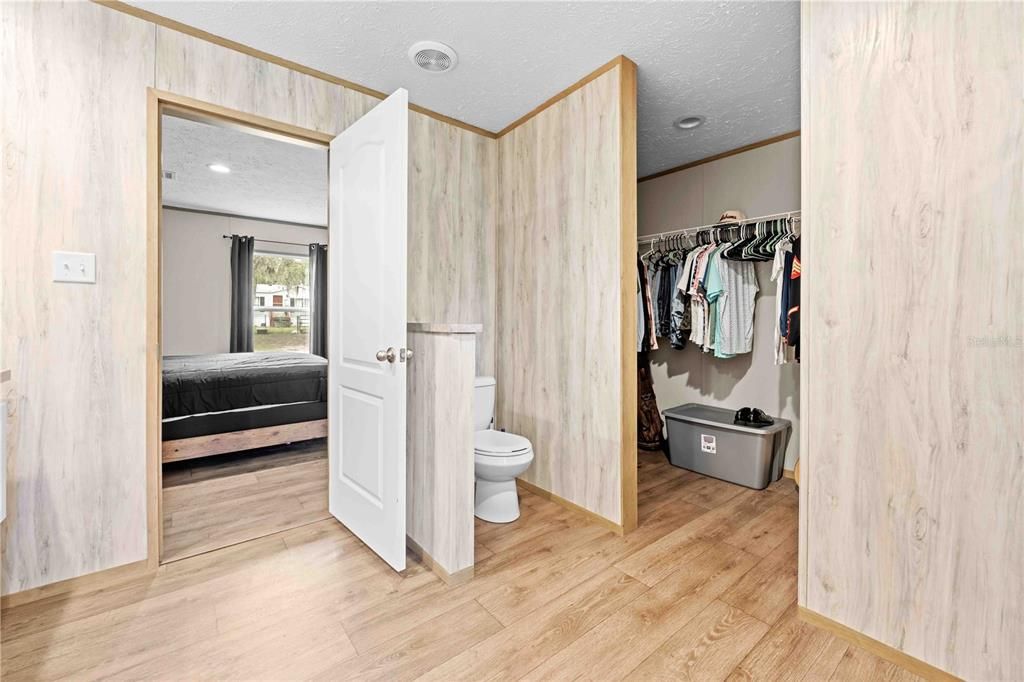 For Sale: $325,000 (4 beds, 2 baths, 1768 Square Feet)