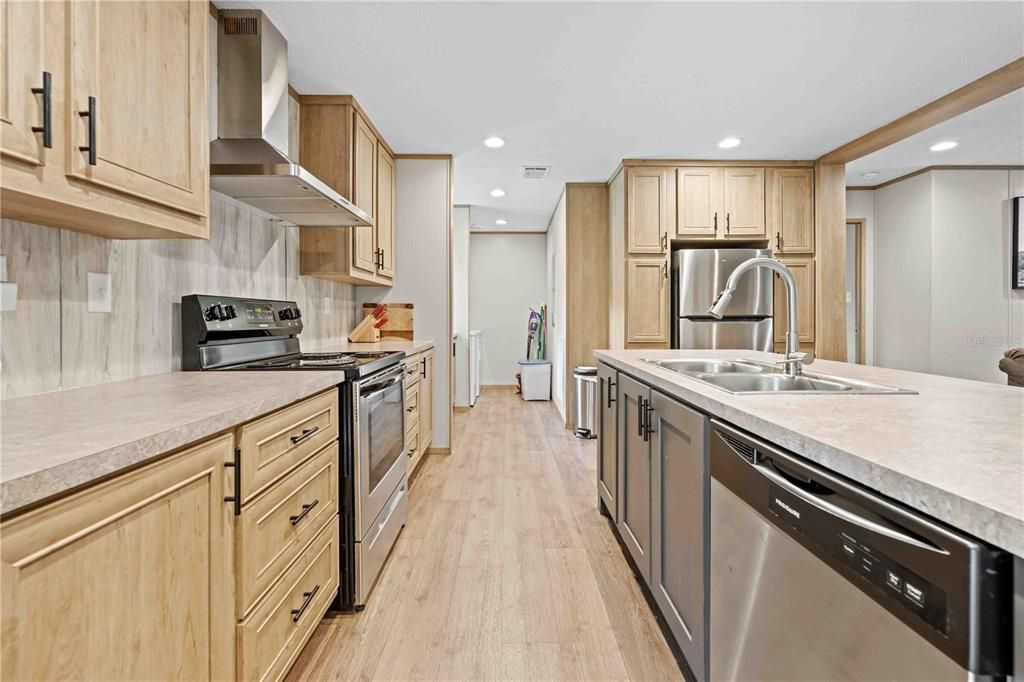 For Sale: $325,000 (4 beds, 2 baths, 1768 Square Feet)