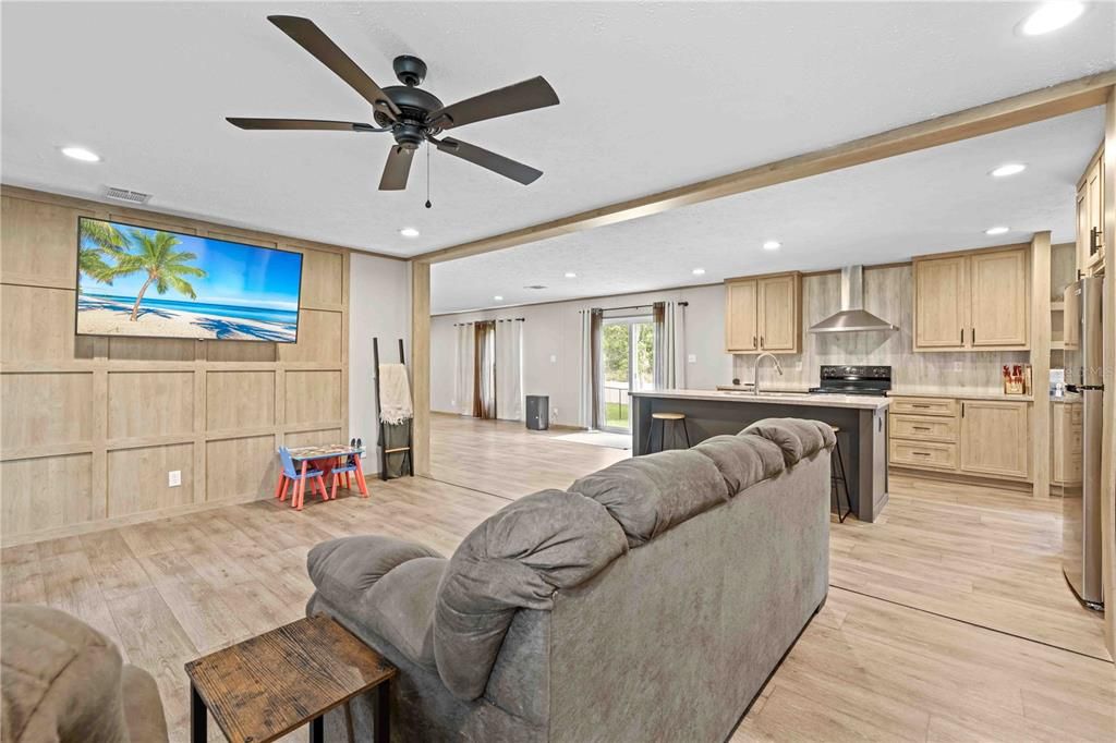 For Sale: $325,000 (4 beds, 2 baths, 1768 Square Feet)