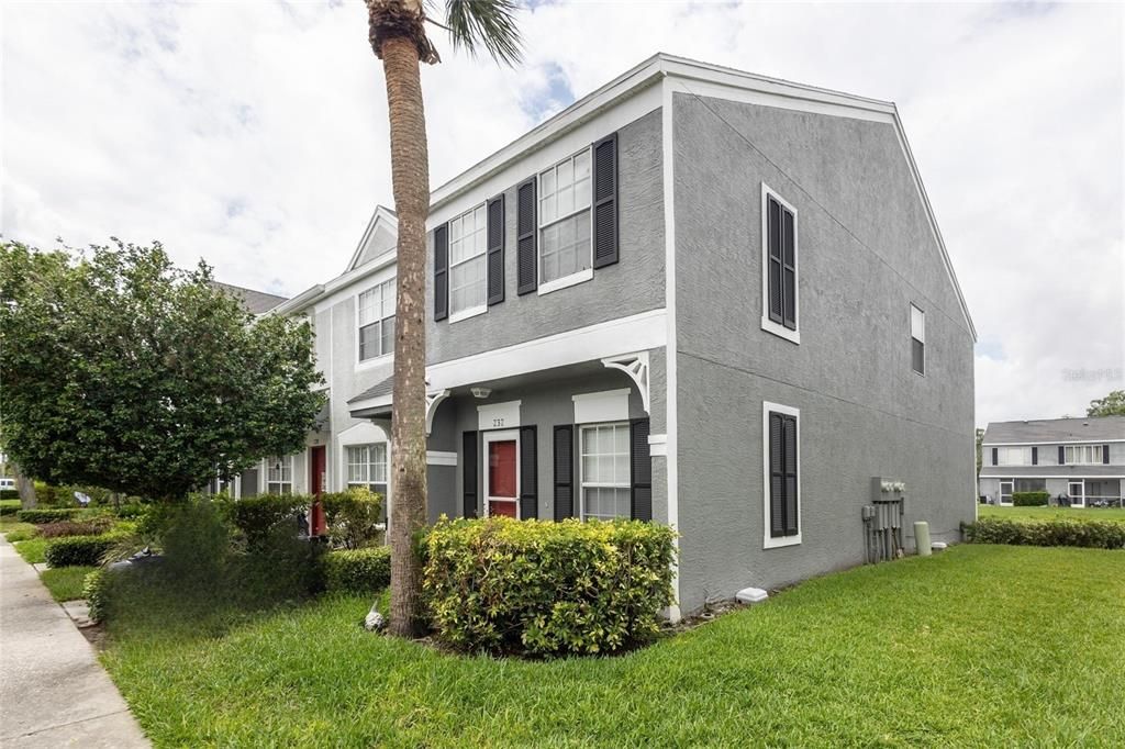 Recently Sold: $230,000 (3 beds, 2 baths, 1285 Square Feet)