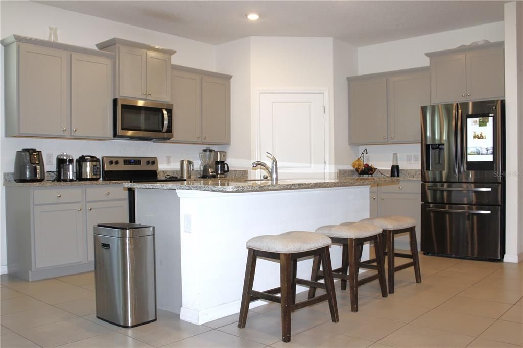 For Sale: $368,000 (4 beds, 2 baths, 2046 Square Feet)