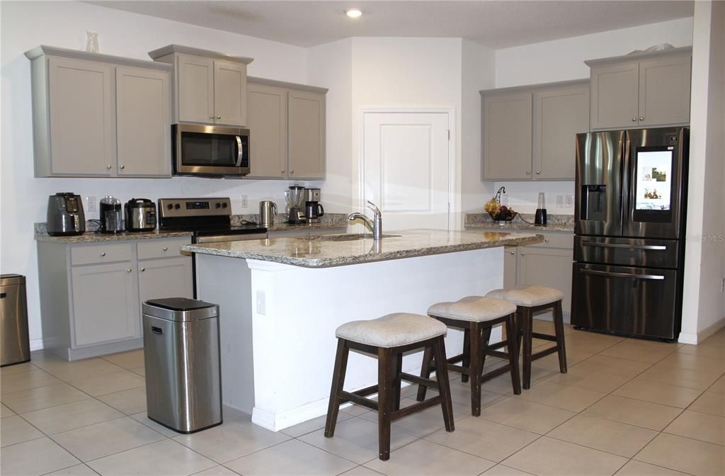 For Sale: $368,000 (4 beds, 2 baths, 2046 Square Feet)