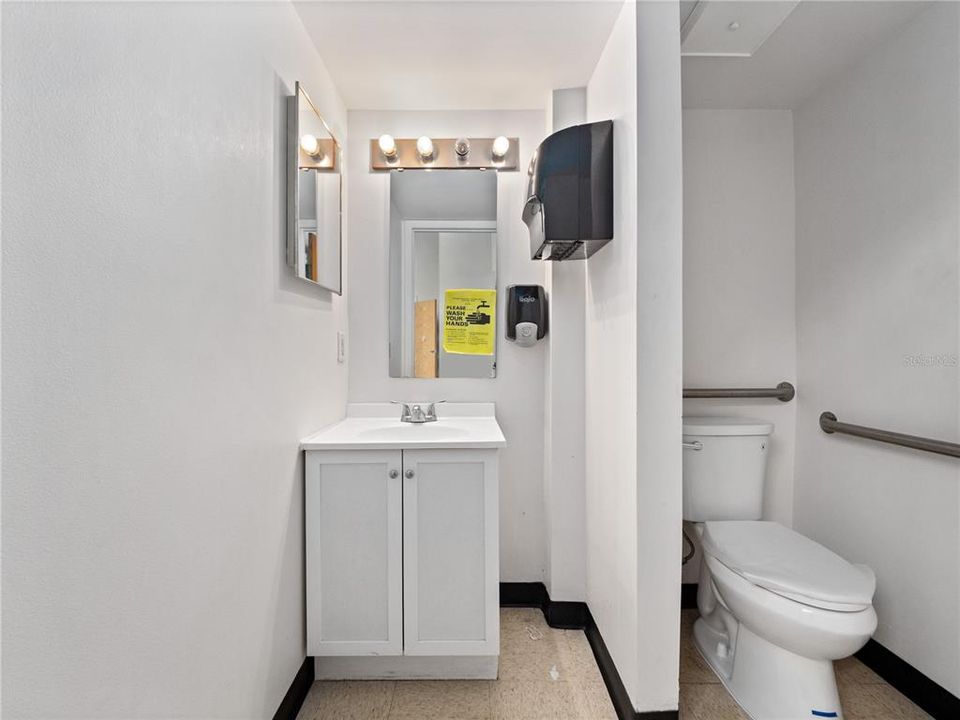 На продажу: $99,600 (0 спален, 0 ванн, 6133 Квадратных фут)