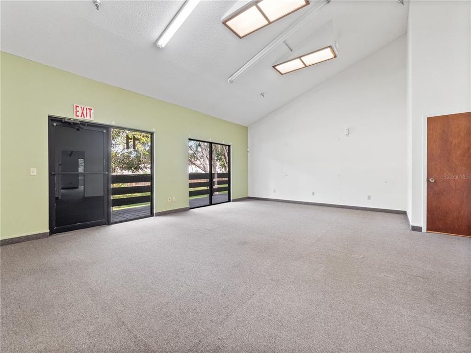 На продажу: $99,600 (0 спален, 0 ванн, 6133 Квадратных фут)