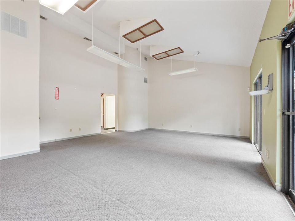 На продажу: $99,600 (0 спален, 0 ванн, 6133 Квадратных фут)