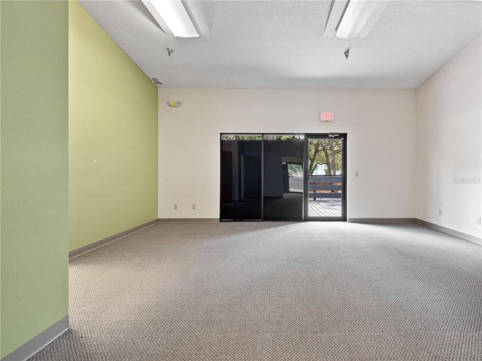 На продажу: $99,600 (0 спален, 0 ванн, 6133 Квадратных фут)