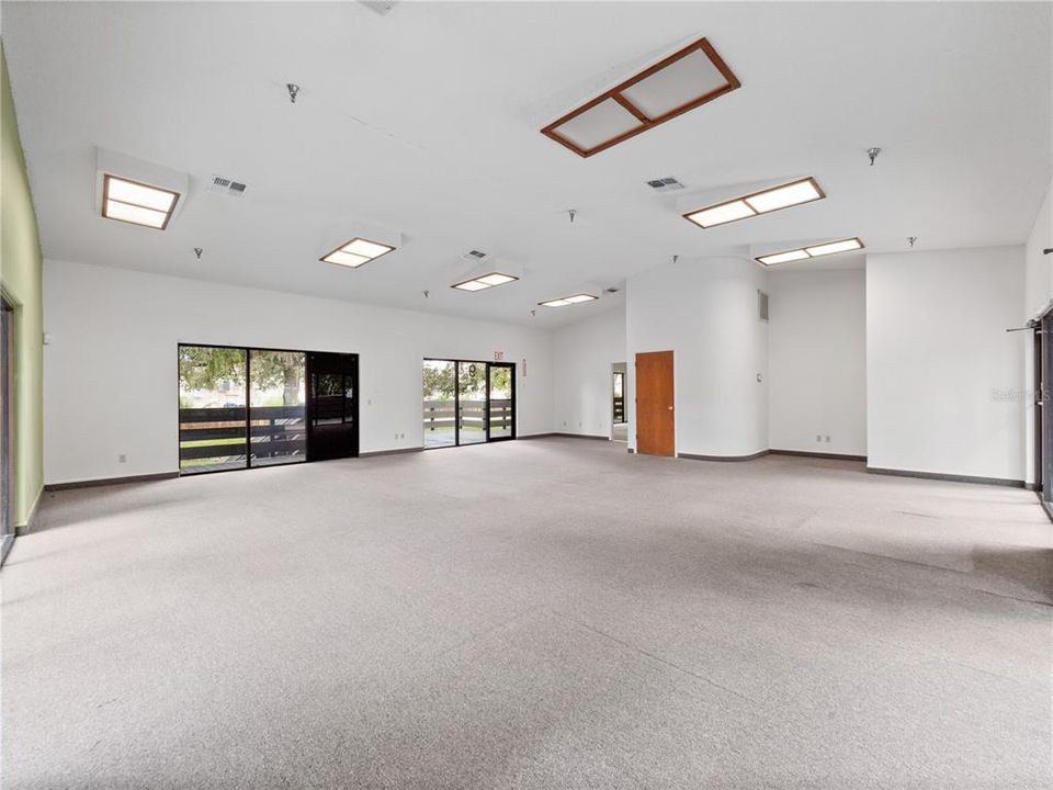 На продажу: $99,600 (0 спален, 0 ванн, 6133 Квадратных фут)