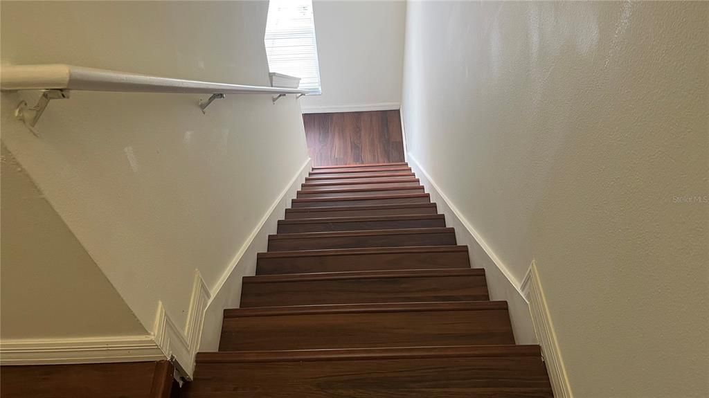 Activo con contrato: $289,000 (3 camas, 2 baños, 1540 Pies cuadrados)