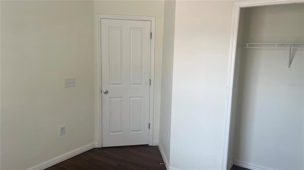 Activo con contrato: $289,000 (3 camas, 2 baños, 1540 Pies cuadrados)